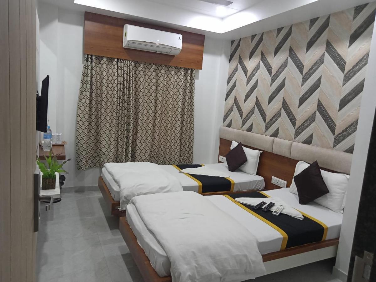 Hotel Fun City Navsari Zewnętrze zdjęcie