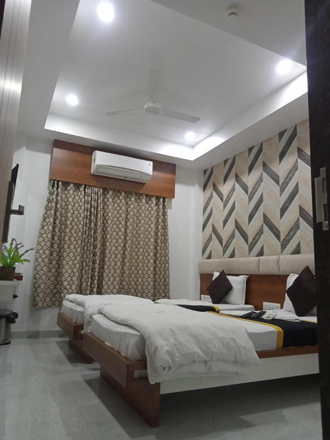 Hotel Fun City Navsari Zewnętrze zdjęcie