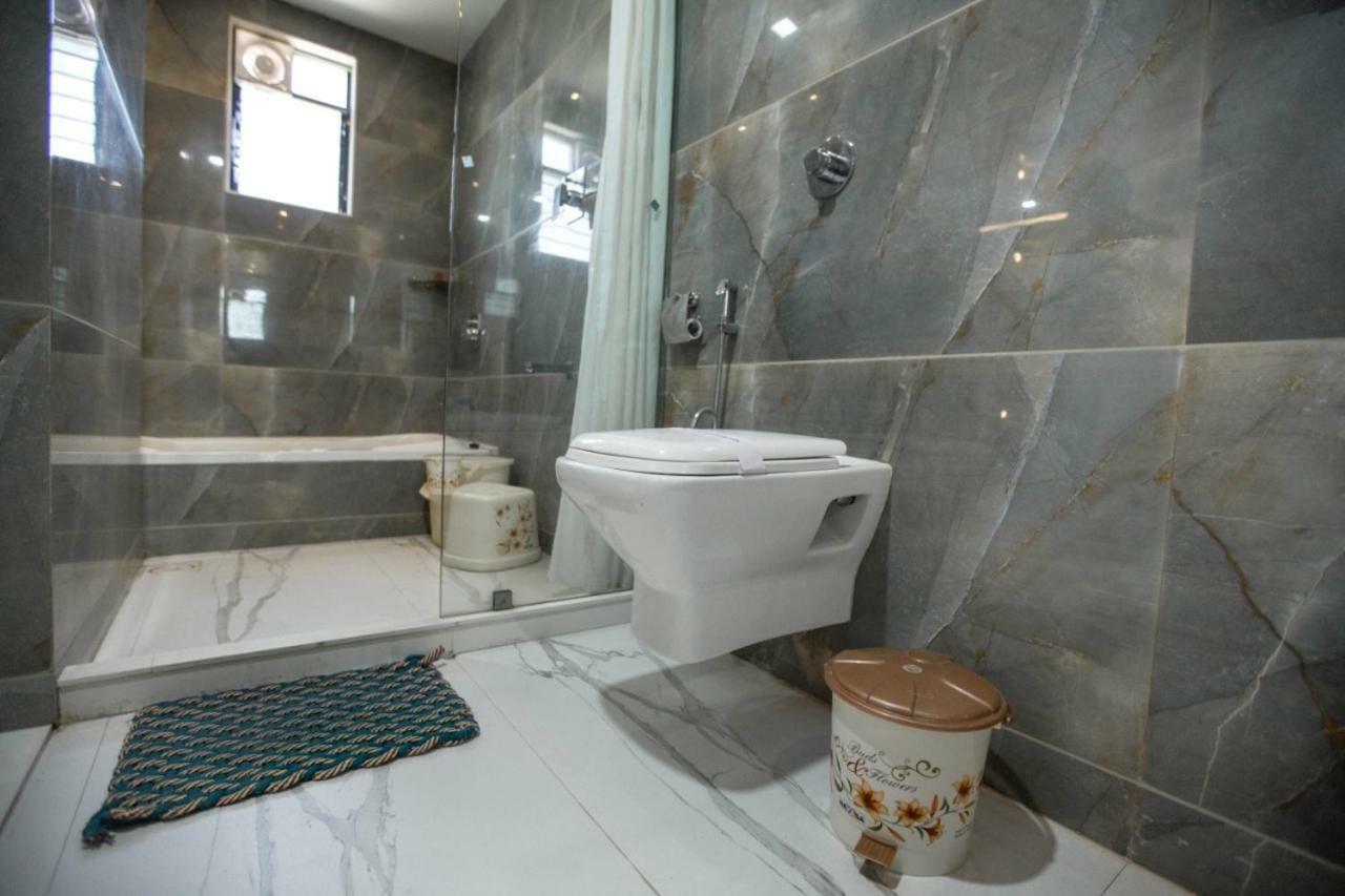 Hotel Fun City Navsari Zewnętrze zdjęcie