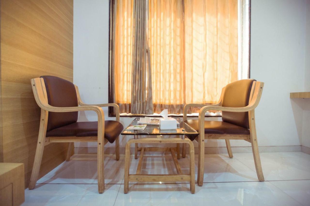 Hotel Fun City Navsari Zewnętrze zdjęcie